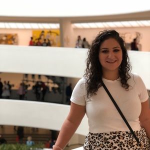 Meet your Posher, Senaya